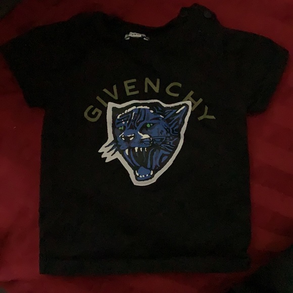Baby Givenchy Tshirt - - Picture 3 of 3